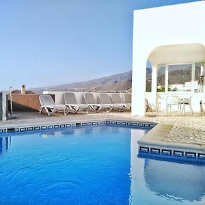 Beautiful - 4 Bedrooms, Heated Pool, 2 Priv Car Park Places, Fibre Net, Tv Channels Villa Costa Adeje (Tenerife)