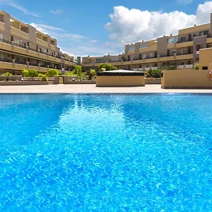  Apartamento La Perla With Pool España